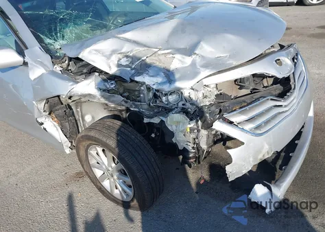 2010 Toyota Camry Xle z USA, uszkodzony, nr VIN 4T1BF3EK6AU010895